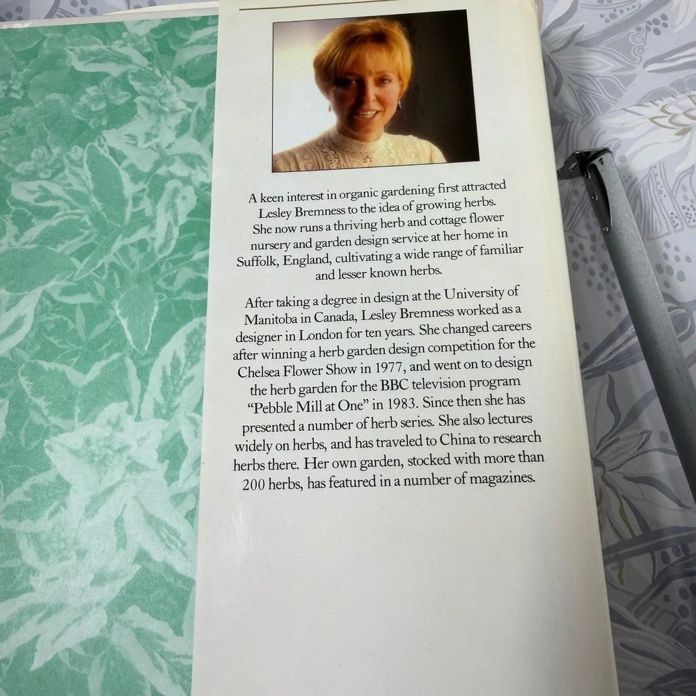 The Complete Book of Herbs: A‎ Practical Guide to Growing Using Herbs Hardcover